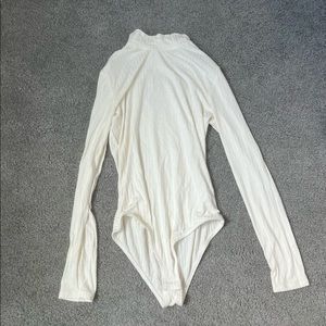 Long Sleeve Turtle Neck Bodysuit🤍
